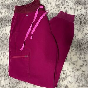 Figs Magenta scrub joggers size M